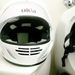 Bí Quyết Vàng: Cách Giặt Mũ Bảo Hiểm Sạch Khuẩn, Thơm Tho Như Mới Tại Nhà