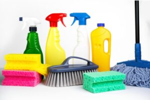 Danh Sách Vàng: 10+ Dụng Cụ Dọn Dẹp Nhà Cửa Không Thể Thiếu Cho Tổ Ấm Sạch Bong Kin Kít